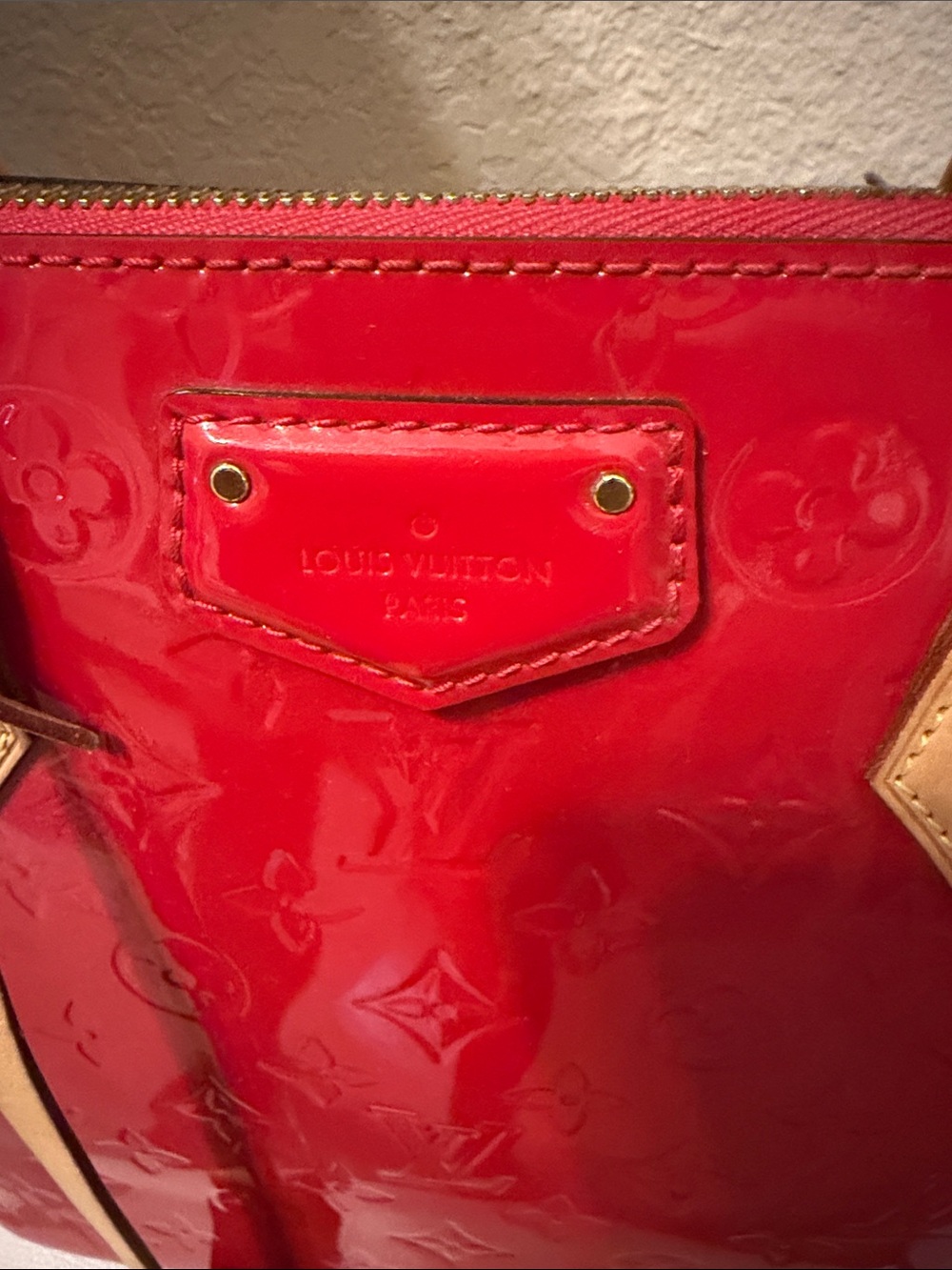 Louis Vuitton Red Patent Tote with Natural Leather Trim - Picture 2 of 15